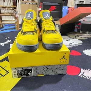 Air Jordan 4 Retro(Lightning)